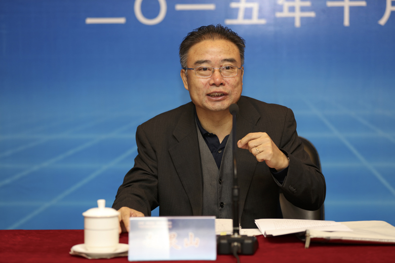 10月18日上午，由李兆基基金会和香港培华教育基金会共同出资与教育部合作开展，学院主办的千名中西部大学校长海外研修计划第七期开班仪式在我院举办，教育部港澳台办公室常务副主任赵灵山和学院党委书记、常务副院长马俊杰出席并讲话。教育部办公厅副巡视员孙海波代表参团学员讲话。仪式由学院副院长牛文起主持。