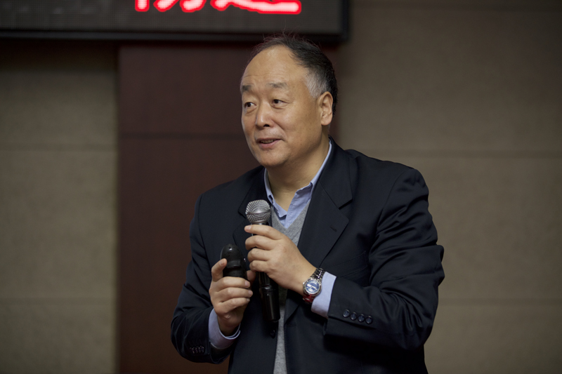 11月9日上午，教育部职业技术教育中心研究所所长杨进来院为第50期高校领导干部进修班（高职第5期）作题为“教育质量的本质”的专题报告。报告开始前，学院党委书记、常务副院长马俊杰与杨进所长交流了工作。