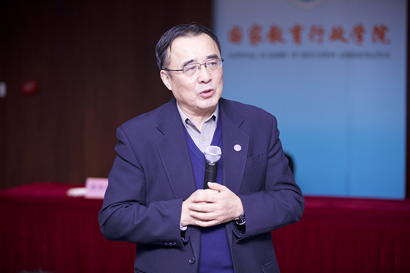 11月26日下午，原清华大学副校长谢维和教授来院为“楚天中小学教师校长卓越工作”高中校长培训班作题为“中学德育的几点思考”的专题报告。
