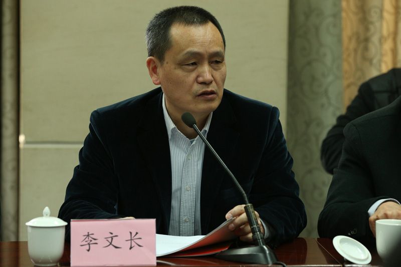 学院副院长李文长、青州市教育局局长徐继中出席推进会并致辞。李文长指出，青州项目集研究、培训、实践、改革于一体，受到学院的高度重视，通过双方密切配合，初步实现了“双赢”。在推进青州基础教育改革创新、整体提升教育教学品质和水平的同时，丰富了学院培训的内涵，推动了专业化队伍建设，对学院的培训工作是一个很好的促进和拓展。