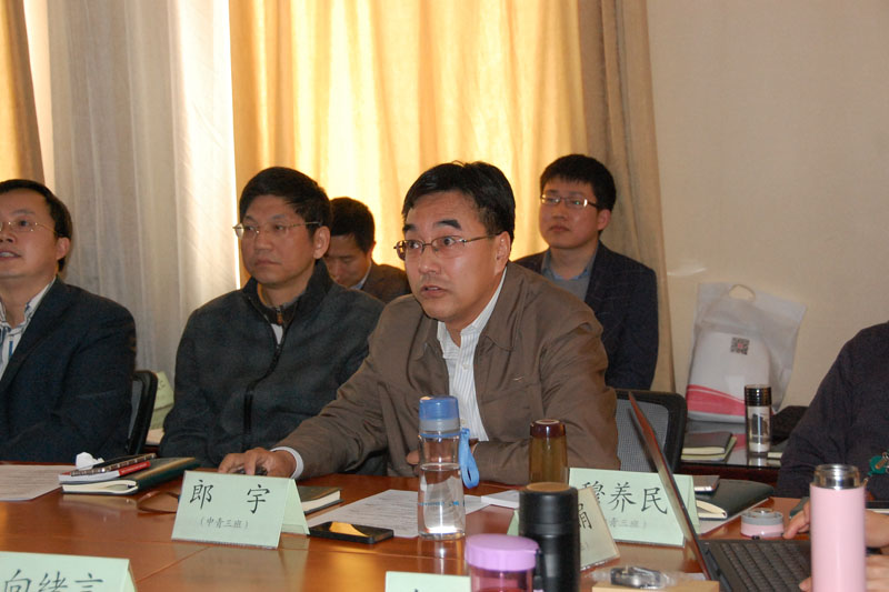 吉林省教育学院职业与成人教育教研培训学院院长郎宇就加快发展吉林特色现代职业教育提出了自己的观点和看法。他认为，优化布局结构、加快体系建设，深化体制机制改革、激发办学活力，加强教师队伍建设、提高师资专业化水平，创新教育教学方式、提高人才培养质量，完善保障措施这五项是推进现代职教发展的重要举措。