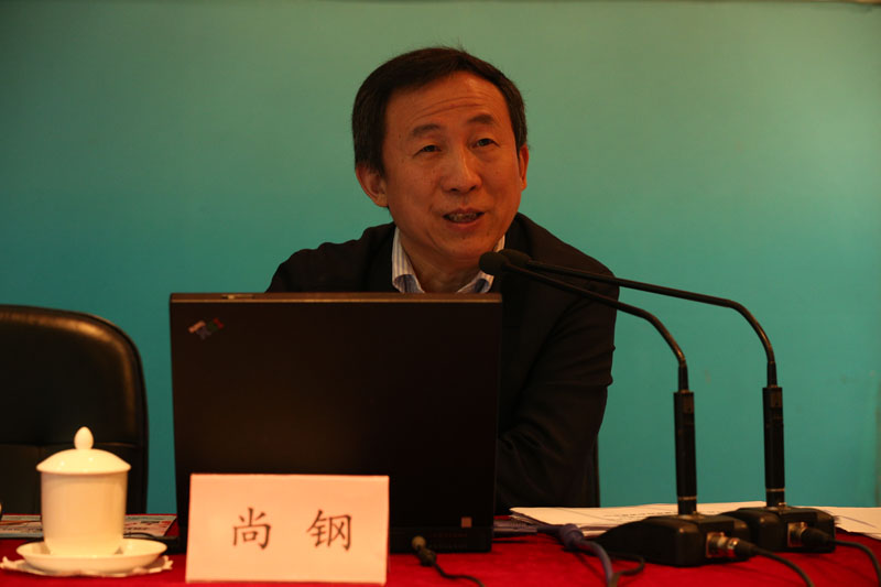 尚钢认为，地方高校科学发展应坚持 “四大理念”，即积极稳妥的加快发展理念，有所为有所不为的超常规发展理念，加强内涵、完善外延的全面协调发展理念，以人为本、狠抓质量和特色的可持续发展理念。同时，引领地方高校科学发展还应当处理好“五大关系”，即科学发展观与本部门发展思路的关系，领导自身科学发展能力与领导班子集体引领科学发展能力的关系，自然发展与主动谋求发展的关系，“硬实力”发展与“软实力”发展的关系，战略发展与战术发展的关系。【文字：丁月牙 编审：彭可为 张林东】