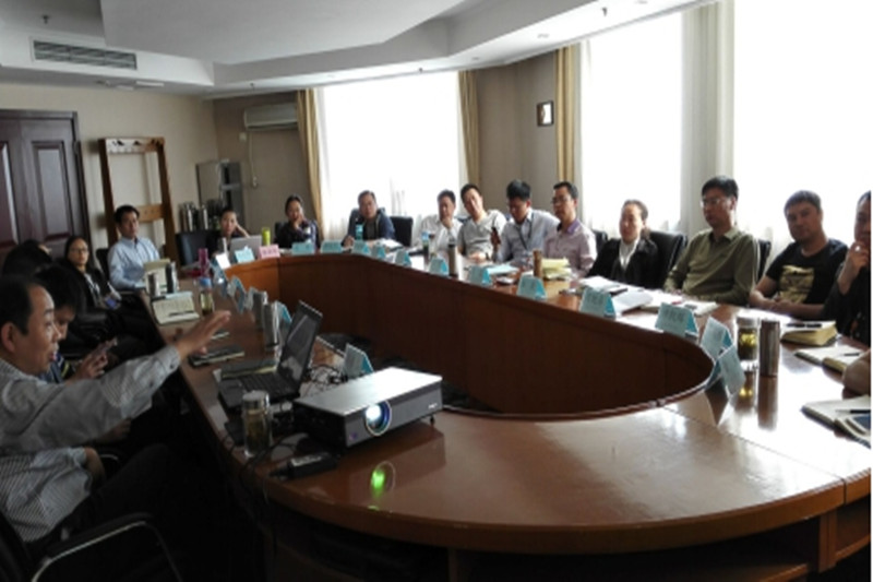 第48期高校中青班四班举行“以信息化带动学生管理工作现代化”主题研讨