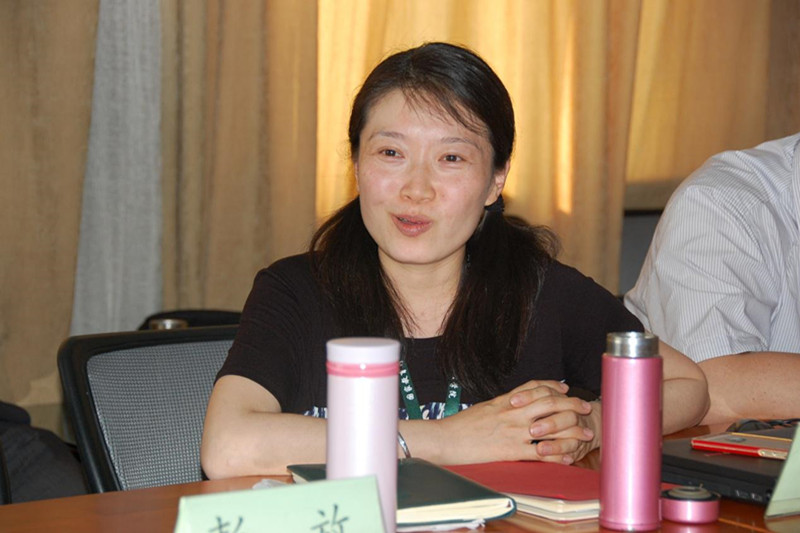 第三组由段雅睿带行政工作组分享了外国留学生意外死亡突发事件引发的中外文化冲突和矛盾的故事。一名美国留学生因为酒醉意外高空失足坠楼死亡，在处理后事的过程中，各类粉墨登场的人物和事件，强烈的宗教、文化、法律的冲突和交锋，引发学员们对高校管理工作者强烈的反思和共鸣