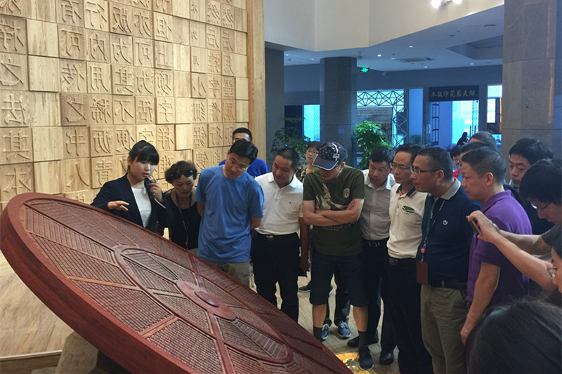 通过考察，学员们不仅了解了中国传统文化的博大精深和源远流长，更感受到了文化软实力在人类文明发展中的重要作用。腾飞的中国必将在优秀文化的传承中继续前行！
（供稿：浙江中青班学员 浙江大学  王庆文）