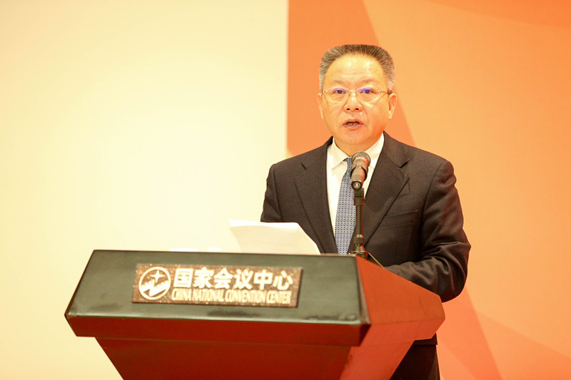 沈晓明指出，至立同志是世纪之交推动我国教育事业大改革、大发展的重要领导者和亲身实践者，在她主管、分管教育工作十余年里，我国教育事业取得巨大进步和长足发展。该文集全面反映了至立同志对我国教育改革发展的深入思考和科学把握,全书字里行间体现了她对教育理论和实践问题的深入思考，饱含着对教育工作和教育工作者的深厚感情。该文集的出版，对于我们加快实现教育现代化、开辟教育工作新局面，具有重要指导意义。