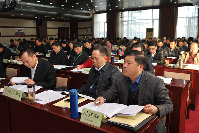 来自各省（区、市）、各计划单列市、新疆生产建设兵团教育行政部门分管负责同志、基础教育处和招生部门负责同志，共计110名学员参加了培训。（胡锐军）