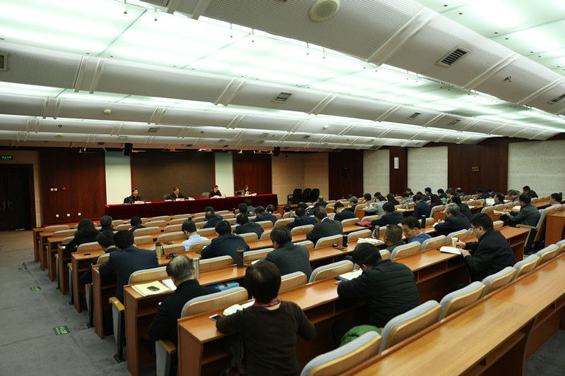 学员们非常感谢教育部司局领导参与国家教育行政学院精心组织的教学活动。大家一致认为,通过与国家教育行政部门相关司局负责同志面对面研讨交流,更具体地了解了当前我国高等教育的发展方向,更清晰地了解了我国高等教育政策的导向,也更加明确了日后的工作重点。(杨志 姚翔) 学员们非常感谢教育部司局领导参与国家教育行政学院精心组织的教学活动。大家一致认为,通过与国家教育行政部门相关司局负责同志面对面研讨交流,更具体地了解了当前我国高等教育的发展方向,更清晰地了解了我国高等教育政策的导向,也更加明确了日后的工作重点。(杨志 姚翔)