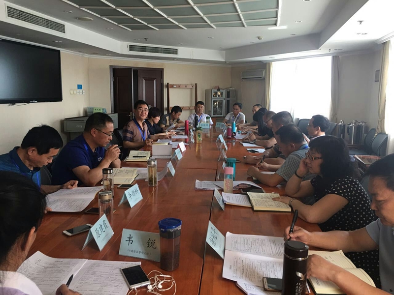 五班第二次研讨会在校长大厦第七会议室举行。学员们围绕“教育均衡发展、学校办学水平督导、督学责任区建设、质量监测”等工作进行了充分讨论，研究工作措施、交流各地经验做法。（文字：杨志明）
