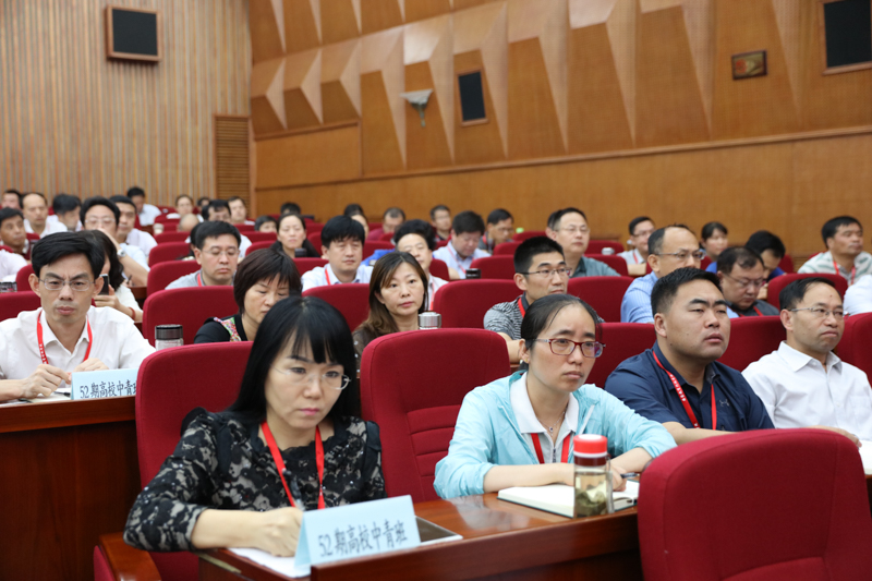 陈宝生强调，教育战线要认真学习贯彻习近平总书记教育思想，把握教育历史定位，明确教育根本任务，理解教育本质要求，突出教育中国特色，营造尊师重教氛围，以饱满的工作热情和积极向上的精神状态，迎接党的十九大胜利召开。