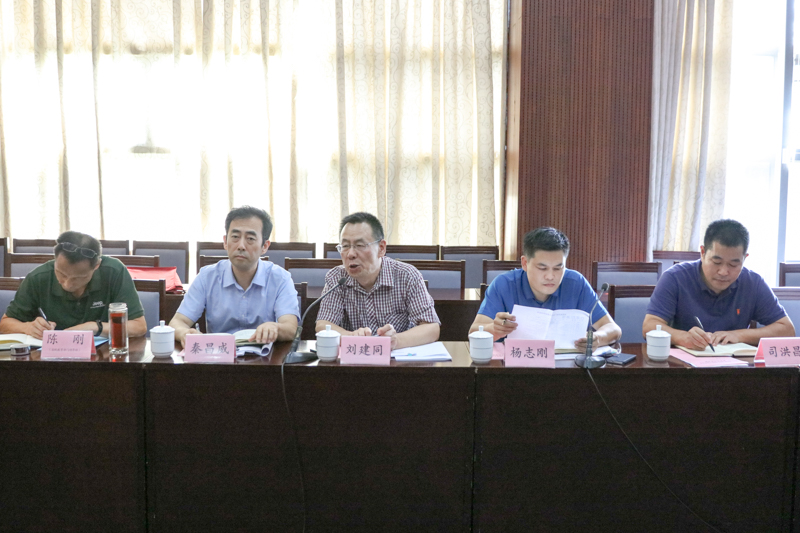 9月5日下午，教育部教师工作司巡视员刘建同、发展规划司副司长秦昌威、政策法规司副司长杨志刚，与学员座谈交流。