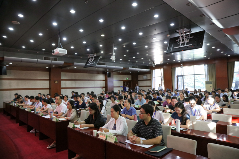 2017年度教育部机关新选调处级干部、教育部新进公务员以及直属事业单位新进工作人员共114人将参加为期5天的培训学习。（姚翔）