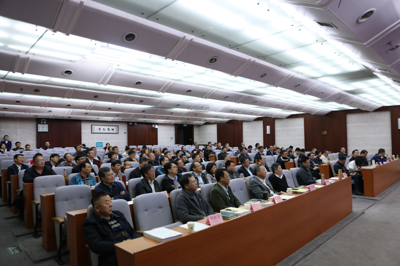 学员们普遍反映，通过培训增长了知识，更新了观念，扩展了思路，开阔了视野，深化了对高等教育的认知，明确了未来工作的方向，增强了推动高等教育事业发展的紧迫感，是一生受用的精神财富。（社会科学教研部 张虹）