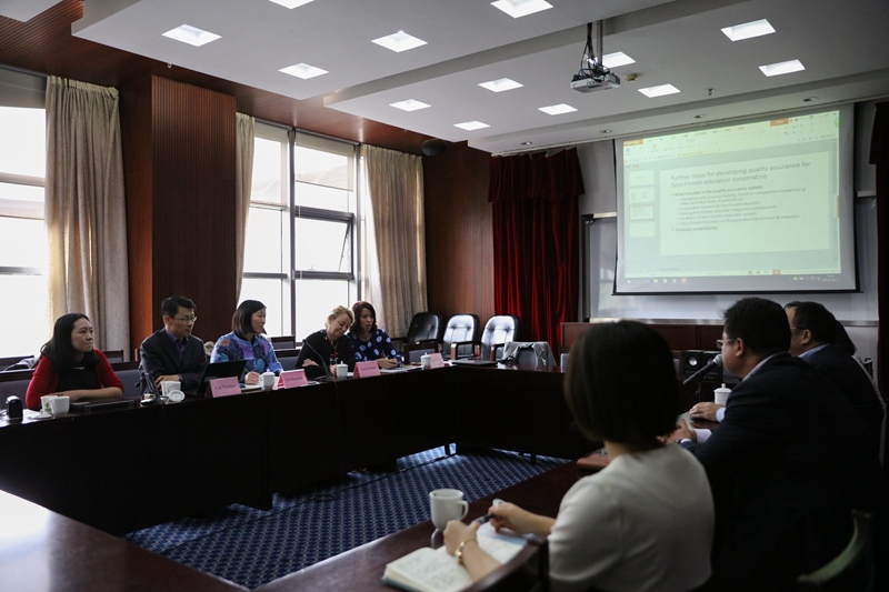 “中芬教育交流人才能力提升项目”在中芬教育部签订的“教育全领域合作的框架”下，由两国教育部支持成立的“中芬教育研究中心”、坦佩雷大学、北京师范大学于2015年12月联合创办。项目历时两年，主要任务是通过对中芬两国从事教育交流的专业人士进行培训，来促进中芬两国教育机构人员的互信，交流与合作。国家教育行政学院是该项目的中方合作单位之一，其他项目单位有坦佩雷大学、坦佩雷应用技术大学、北京师范大学芬兰教育研究中心、北京大学教育研究生院、北京工业大学高等教育研究所、中国教育科学研究院等。（国际合作与培训部）