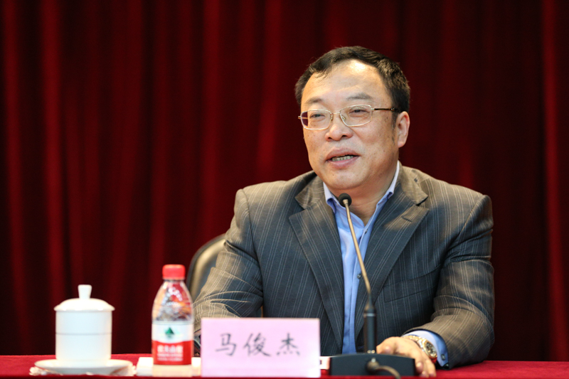 结业式由国家教育行政学院党委书记、常务副院长马俊杰同志主持。