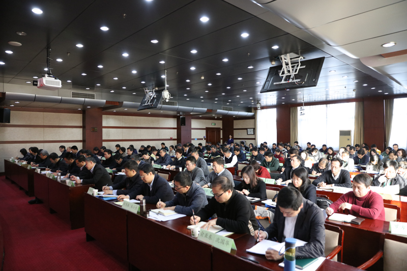 本次专题培训班为期三天，来自教育部直属机关纪检干部共计74人参加研修学习。（学校管理教研部 屈潇潇）