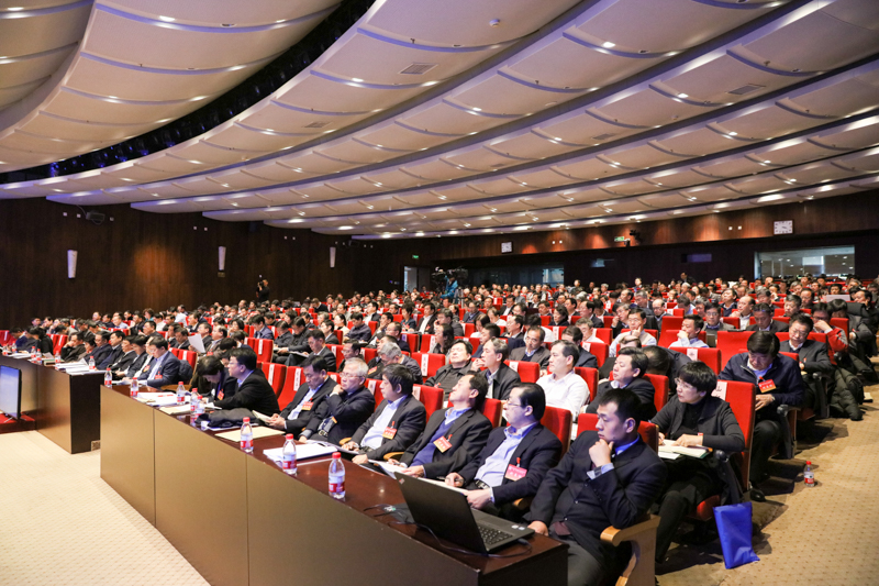 来自教育部直属高校的党委书记和校长、相关司局和直属单位的负责人，以及各省（直辖市、自治区）及新疆生产建设兵团的教育工委书记、教育厅党组书记和厅长等参加了会议。