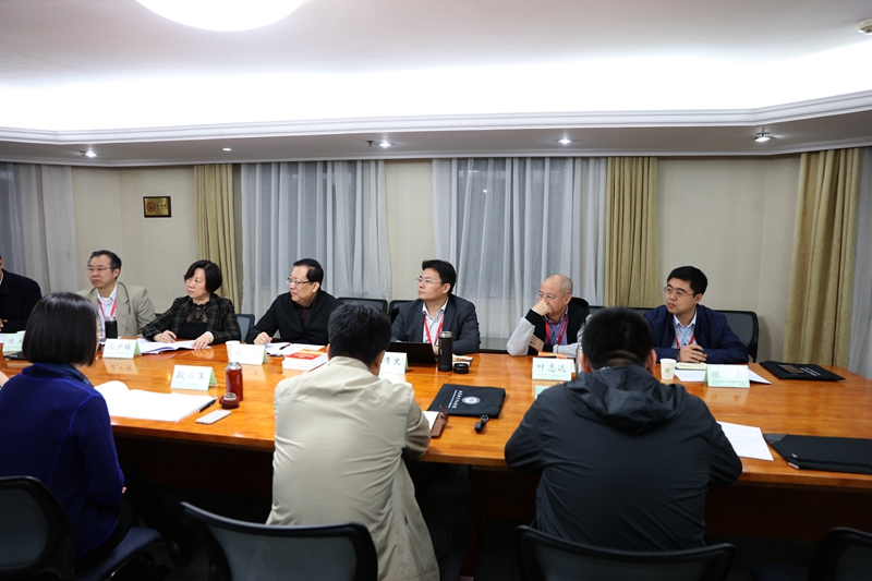 北京大学党委高度重视本次培训班。14日晚上，党委书记郝平，党委副书记、纪委书记叶静漪，党委副书记、医学部党委书记刘玉村，党委常委、副校长王仰麟，党委常委、副校长、医学部主任詹启敏，党委常委、组织部长柴真等分别参加了小组讨论。