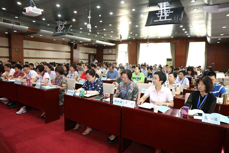 学员们一致认为，此次培训班举办的非常必要非常及时，既进行专业培训又有动员部署，对推进我国的中小学德育工作水平具有非常重要的意义，通过学习收获巨大，认识视野和工作水平得到了有力的提升。大家表示回去之后一定要把学到的知识、经验和方法带回去，切实用培训成果提升工作成效，用工作业绩检验培训效果，努力开创新时代中小学德育工作新局面。（班主任、社会科学教研部 胡锐军；摄影：图书信息技术部 于荣壮）