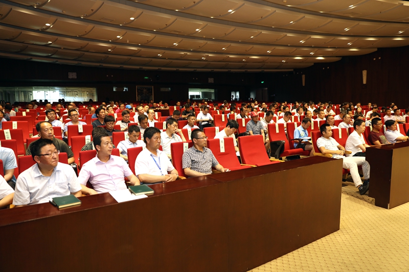 学员们一致认为，此次培训内容丰富，形式多样，提升了理论素养，拓展了知识视野，丰富了管理经验，提高了办学治校能力。大家纷纷表示，在返岗实践中将继续保持和发扬培训班学习精神，认真落实好各项工作，联系实际，勇于探索，延续情谊，共赢未来。（供稿：小学班副班主任 李虔；审稿：小学班班主任 韩烨，中学班班主任 包金玲；摄影：于荣壮）