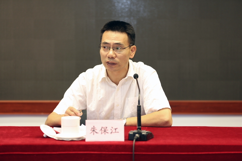 朱保江在讲话中指出，多年来，教育部系统新任工作人员培训班一直是在教育部人事司的直接指导下，由国家教育行政学院承办的。朱保江强调，以习近平新时代中国特色社会主义思想作为本期培训的主题，旨在全面加强和提升新入职人员的党性修养和政治意识。朱保江殷切希望各位新同志，一是树立终身学习观念，做到学无止境；二是始终怀有教育情怀，饱含激情的工作；三是在日常的工作中，要做一个有心人，重视每一次工作经验的积累，勤勉踏实的工作。