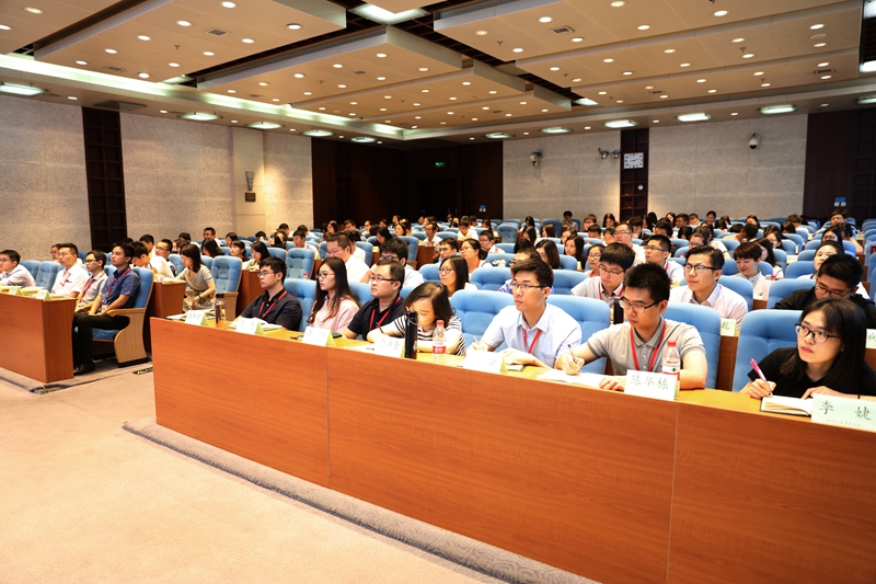 此次培训班共有131位学员参加学习，全体学员满勤出席。学员们在思想政治方面、工作认知方面和个人技能方面都收获巨大，培训圆满完成了既定的目标，取得了满意的效果。（撰稿：班主任、学校管理教研部 刘亚荣；摄影：图书信息技术部 于荣壮）