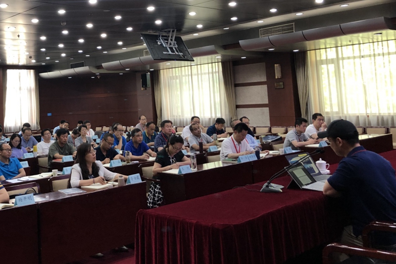 学员们一致表示，三位同学的发言各具特色，精彩纷呈。不论是东部地区小组以地区多所代表性院校为例的全面介绍，还是中部地区小组以深挖一所典型院校的深入介绍，还有西部地区小组饱含深情，充满西部大地风情的特色介绍，都紧扣主题，为大家提供了非常好的成功经验和办学实例，相信经过今天的心得交流和头脑风暴，一定碰撞出对各自工作的新的思路，收获满满。（摄影：吉林电子信息职业技术学院 王凯）
（供稿：二班宣传委员、陕西铁路工程职业技术学院宣传部长 段东旭；审核，三班班主任 佛朝晖）