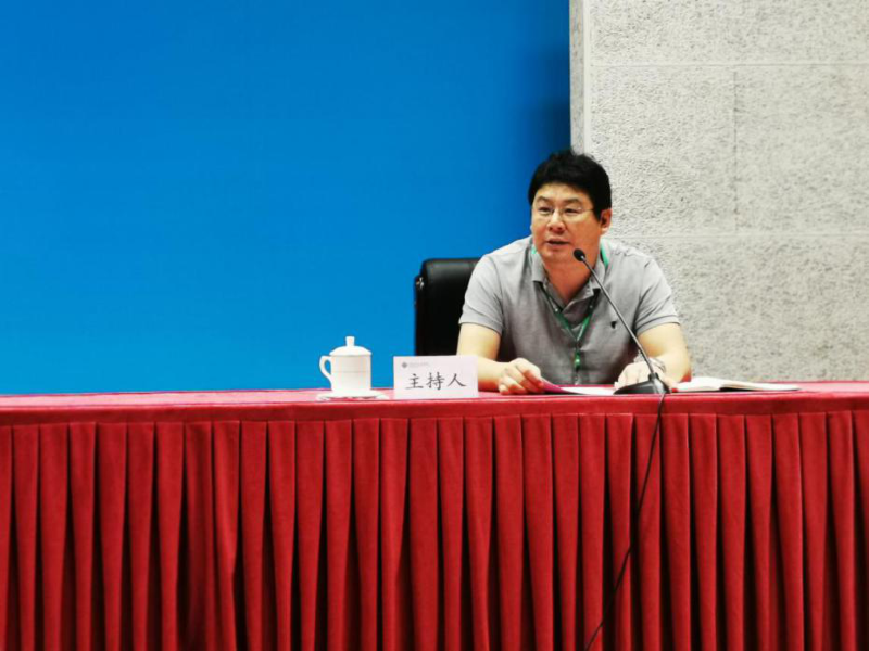 由6班承办的第一次文化沙龙于9月16日下午举行，共有3名学员以文化会友，中国海洋大学海洋地球科学学院院长王厚杰主持活动。