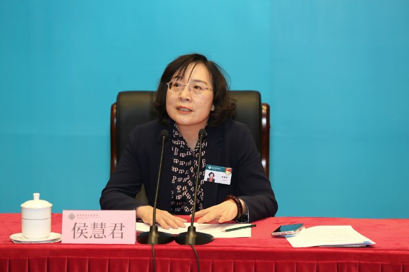 侯慧君指出，学院党委召开党史学习教育动员部署大会，旨在引导广大党员领导干部、全体共产党员和全院师生员工传承红色基因，牢记初心使命，增强“四个意识”，坚定“四个自信”，做到“两个维护”，不断提高政治判断力、政治领悟力和政治执行力，为建设高质量干部教育培训体系，高水平服务国家教育现代化建设凝聚力量，确保学习教育活动高标准启动、高质量推进、高效率落实。侯慧君强调，要提高政治站位，深刻认识党史学习教育的重大意义，明确为什么学；要把握学习重点，准确理解党史学习教育的目标任务，明确学什么；要强化学思践悟，确保党史学习教育取得扎实成效，明确怎么学。国家教育行政学院要坚持以习近平新时代中国特色社会主义思想为指导，坚决贯彻落实党中央和部党组决策部署，迅速行动起来、掀起学习教育的热潮，以扎实的学习教育成效，奋力开创高质量发展新局面，以优异成绩庆祝建党100周年。