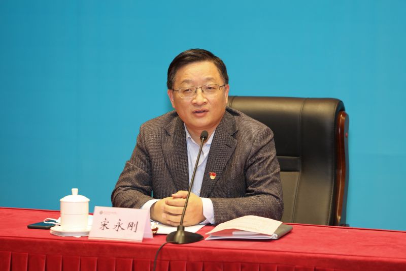 宋永刚同志在结业式讲话中指出，本次培训班体现了各方重视、多向联动，按需策划、精准培训，形式多样、方式灵动，学思结合、以学促用，组织精细、学风优良的特点，展现了集团公司党支部书记的良好精神风貌，达到了一班多能的目的和预期效果。他强调，当前和今后一个时期，要把学习贯彻党的十九届六中全会精神摆在重中之重，进一步树牢意识形态阵地，进一步转化好党史学习教育成果，进一步抓好党建和业务融合发展，进一步严明纪律要求，统筹做好党建工作重点任务，推动党建工作和业务能力再上新台阶。（供稿：班主任、学校管理教研部 从春侠；摄影：图书信息技术部 于荣壮；编发：宣传中心 徐宏伟）