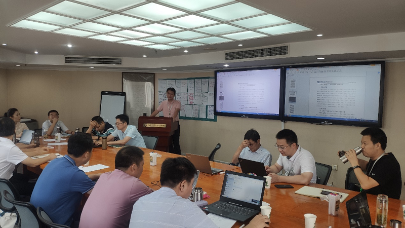 海南职业技术学院绩效管理中心主任金生柏介绍了海南职院数字化校园建设总体情况和数字化背景下绩效管理的改革创新，并分享了关于增强数字化的适应性、针对性提升学校治理能力和管理水平的思考。