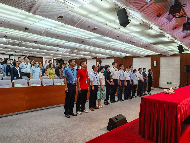 全体学员在班委的带领下，按照学员自律公约，从自觉遵守政治纪律、自觉加强理论修养、自觉锤炼能力本领、自觉筑牢思想防线等四个方面作出郑重宣誓。