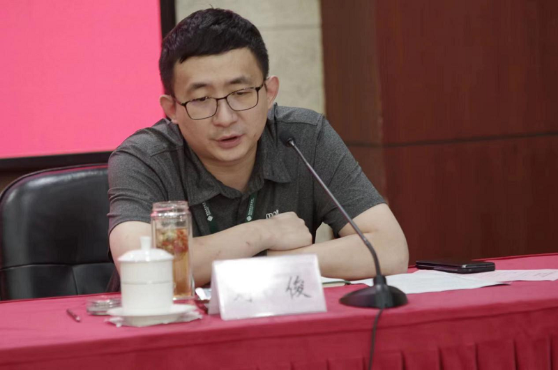 刘俊介绍了加强党的全面领导、强化活动育人、推动“三全育人”综合改革、弘扬中华优秀传统文化、加强劳动教育和安全教育、同上一堂思政课、有效处置突发事件等方面的部署，并就会前学员提出的德育工作体系构建、学生综合素质培养等问题作出解答。刘俊强调，职业院校学生实习实训是教育教学重要的环节和过程，也是职业院校面向社会的窗口和形象，要慎重选择实习单位，加强实习管理、安全管理、学生管理和法治教育。