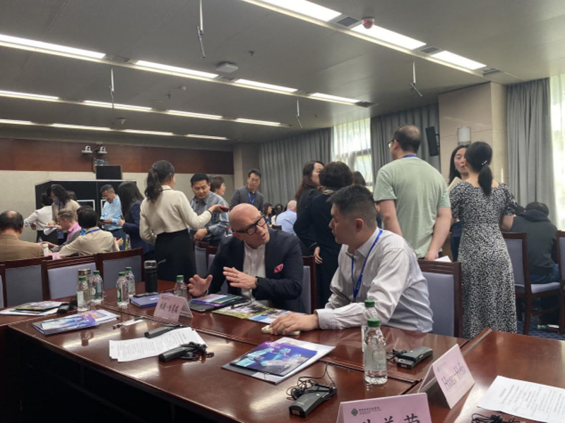 4月18日星期二下午，研修班特别安排了中芬高校合作研讨环节。