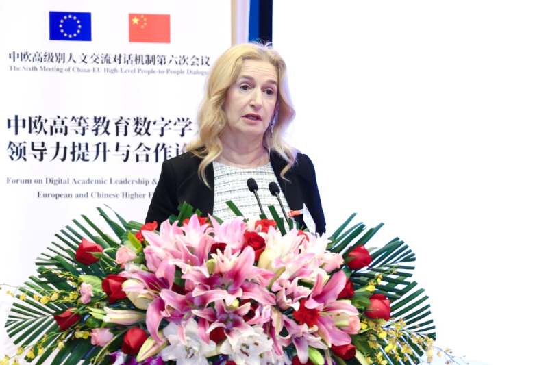 克罗地亚萨格勒布大学前副校长，中欧学术领导力联盟咨询委员会主席梅里塔·科瓦切维奇代表欧方嘉宾致辞。