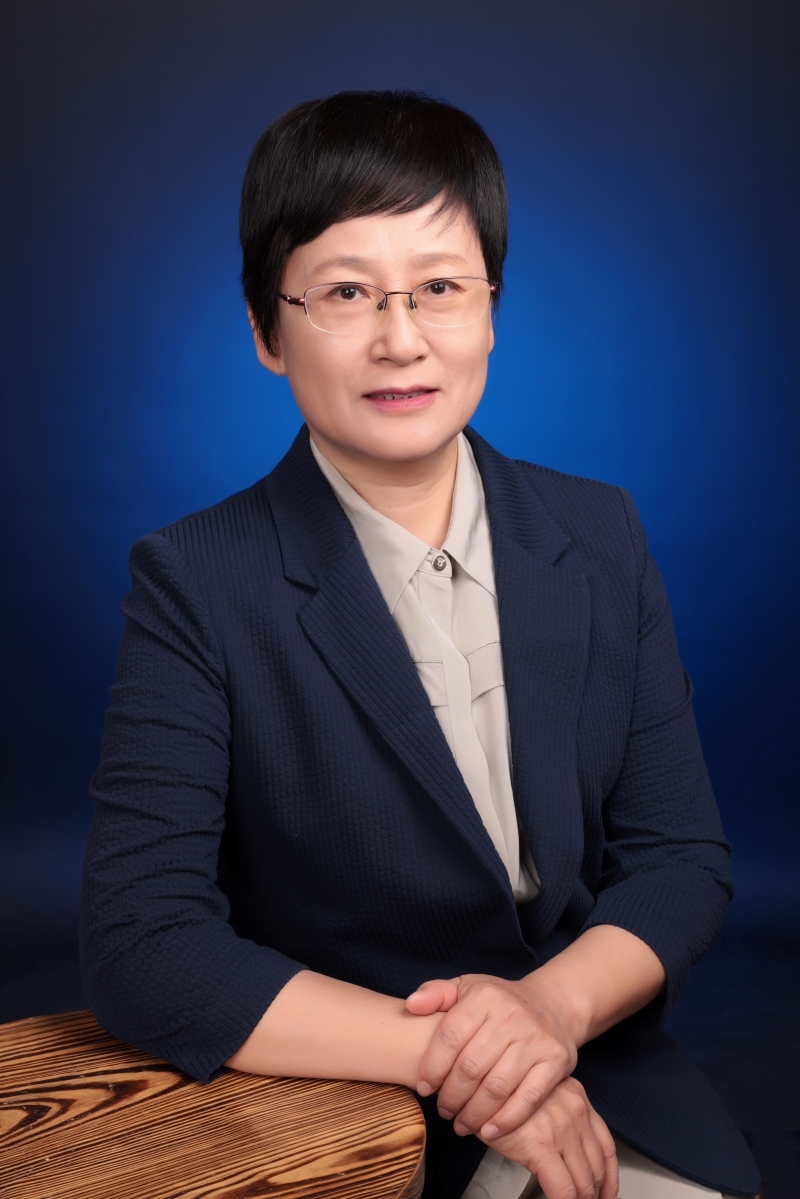 包金玲